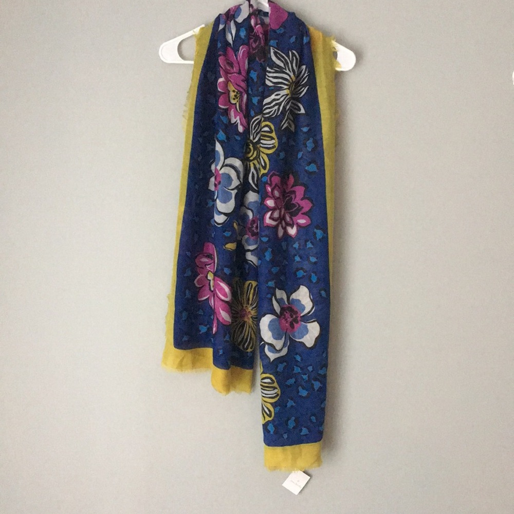 Vera Bradley scarf